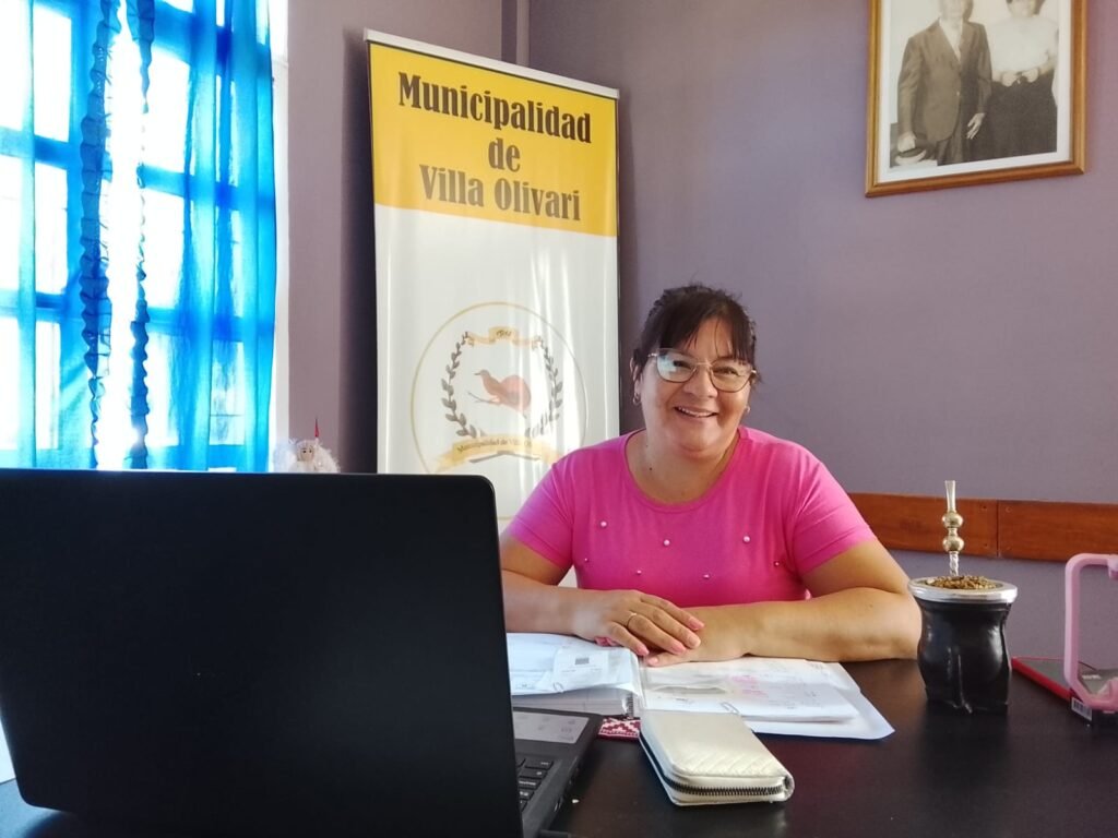 ESTHER AYALA ANUNCIÓ EL PAGO DE SUELDOS CON UN 10% DE AUMENTO PARA LOS TRABAJADORES MUNICIPALES