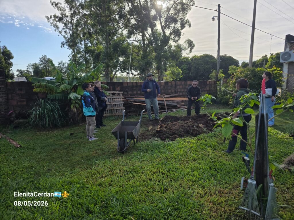 Jornada de trabajo y cosecha comunitaria en la Huerta Municipal en el marco del Programa Jakaru Pora 2.0