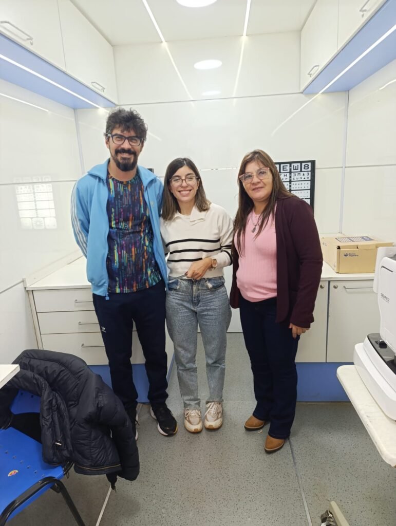 Exitosa Jornada de Salud Visual en Villa Olivari: Articulación Provincial y Municipal al Servicio de la Comunidad